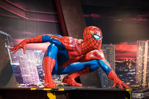 Madam Tussauds'da sergilenen Örümcek Adam'ın Balmumu 