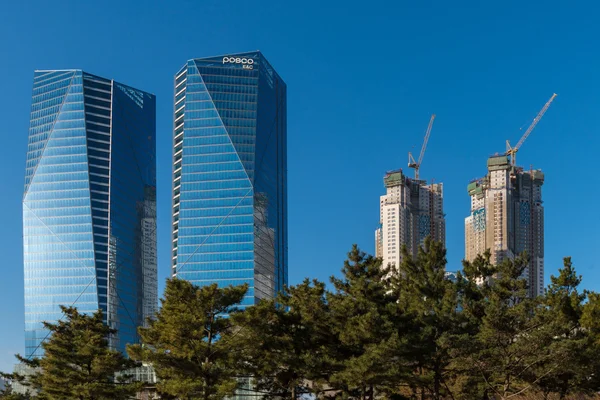 Songdo Central Park is het plan van de groene ruimte, geïnspireerd door Nyc Central Park. Central Park is een groene oase in het midden-Korea's eerste internationale stad — Stockfoto