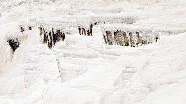 Doğal Traverten havuzları ve terasların, Pamukkale, Türkiye'de. Pamukkale, anlamı 