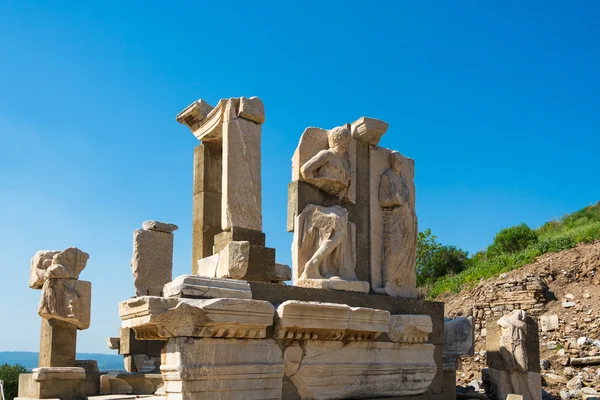Ancient ruins in Ephesus Turkey, Ephesus contains the ancient la — Stock Photo, Image