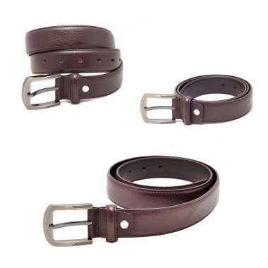 yalıtılmış deri kemer beyaz zemin üzerine