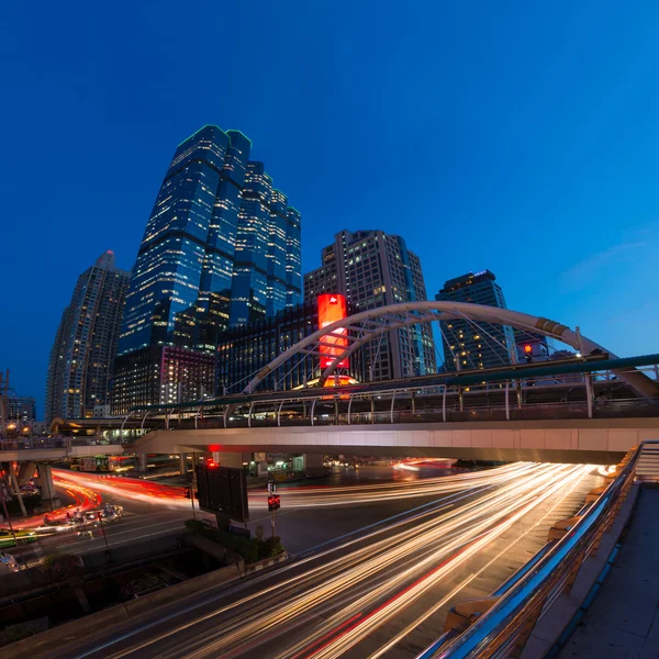 Chong Nonsi Skywalk and modern buildings in central business area,Bangkok, Thailand — Zdjęcie stockowe