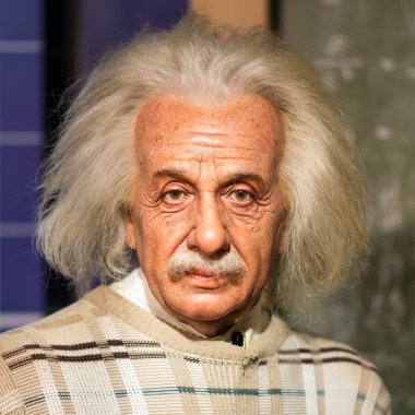 Bir mumya Albert Einstein