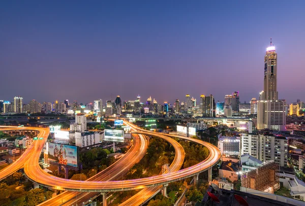 Pohled na Bangkok mrakodrap v Bangkoku, Thajsko. — Stock fotografie