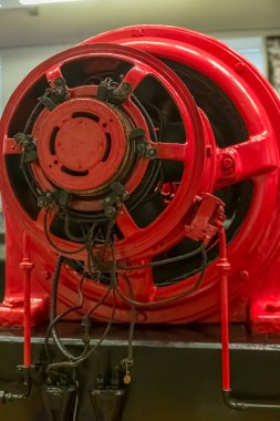 Klasik bir 1934 endüstriyel hidroelektrik jeneratörünün ayrıntıları...