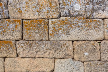 Mimari dokular, detaylı ve sade, çift taş duvar....