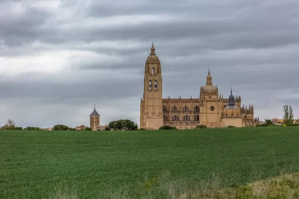 Segovia Španělsko 2021 Majestátní Pohled Ikonickou Gotickou Budovu Katedrále Segovia — Stock fotografie