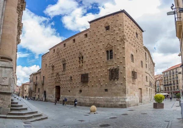 Salamanca Spanje 2021 Uitzicht Het Latere Gotische Gevelgebouw Casa Las — Stockfoto