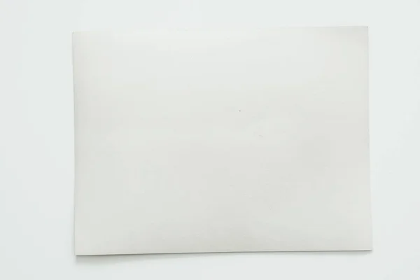 beyaz ve eski fotoğraf kartı, beyaz arka planda.