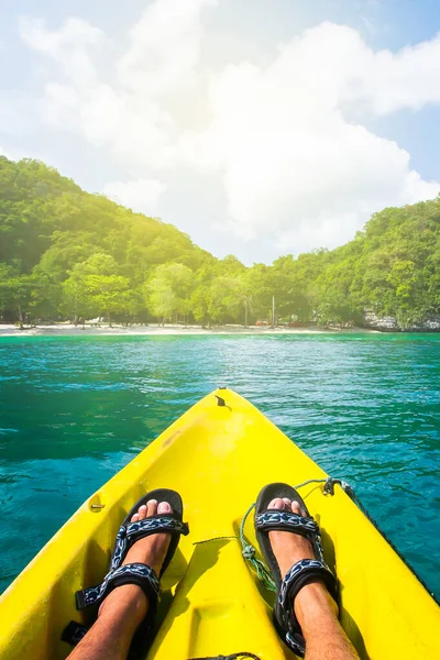 Kayaking Tropical Island Sunny Summer View Form Yellow Kayak Blue — 图库照片
