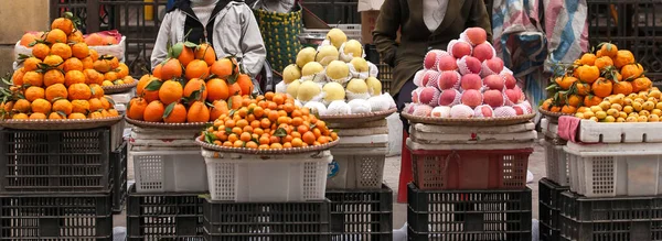 Frutas Frescas Vendendo Mercado Comida Rua Lao Cai Perto Fronteira — Fotografia de Stock