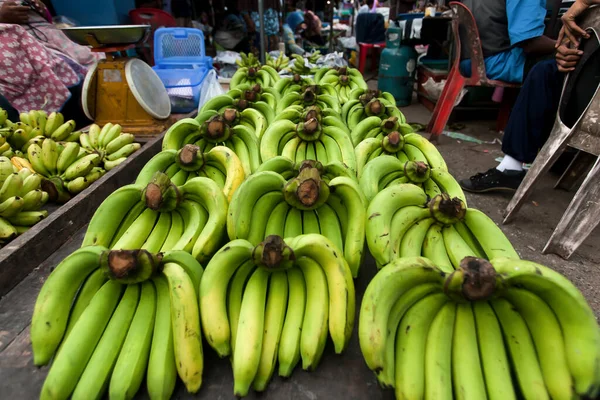 Venta Plátanos Frescos Maduros Otras Frutas Mercado Húmedo Local Narathiwat — Foto de Stock