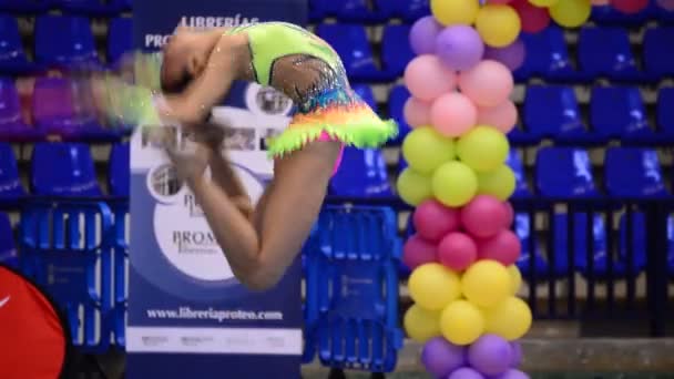 Malaga Malaga Španělsko 2015 Mladá Gymnastka Pásky Turnaj Rytmické Gymnastice — Stock video