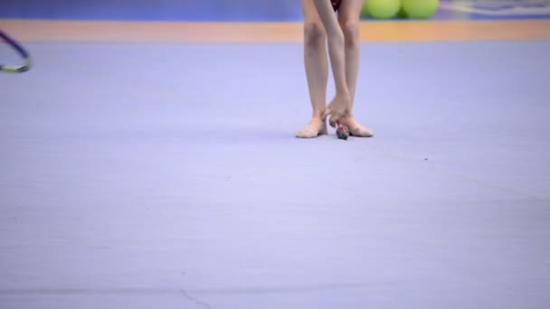 Malaga Malaga Španělsko 2015 Mladé Gymnastky Cvičí Soudu Stuhami Rytmické — Stock video