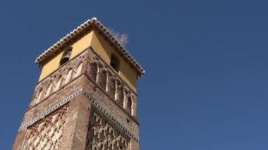 Archez, İspanya 'da bir Arap minaresi üzerine inşa edilmiş eski kilise kulesi.