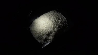Siyah tepside dönen pirinç dağı