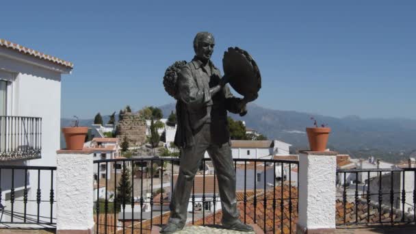 Statue Monument Verdiales Singer Playing Comares Spain — Stock Video