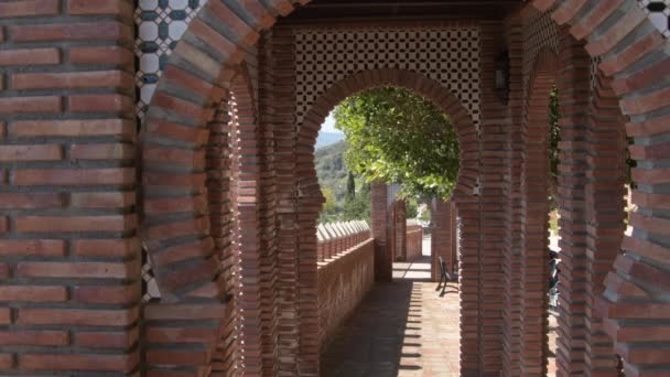 Ciments Fers Cheval Arcs Sur Mur Fortifié — Video