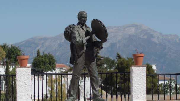 Statue Monument Verdiales Singer Playing Comares Spain — Stock Video