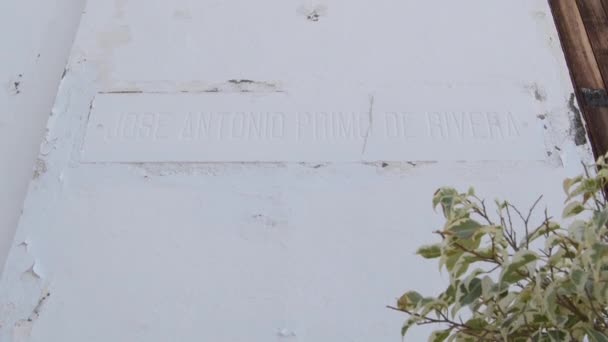 Placa Comemorativa Jos Antonio Primo Rivera Uma Igreja — Vídeo de Stock