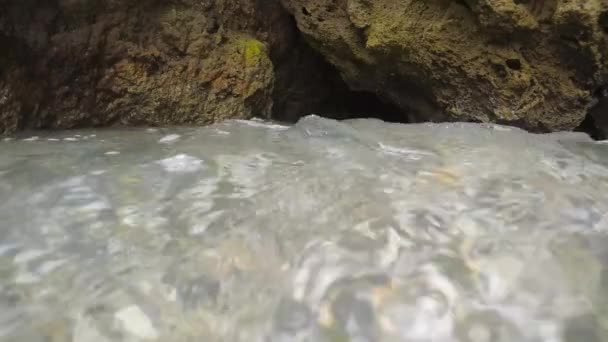 Piedras Marinas Arrastradas Por Marea Cámara Lenta — Vídeos de Stock