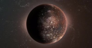 Callisto, Jüpiter 'in uydusu, dış uzayda kendi yörüngesinde dönüyor.