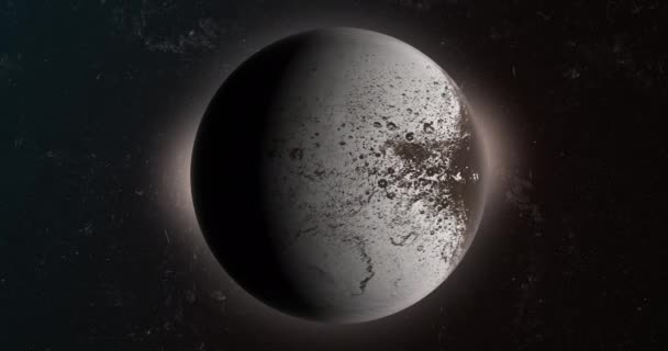 Iapetus 土星的月亮 在自己的轨道上在外层空间自转 — 图库视频影像