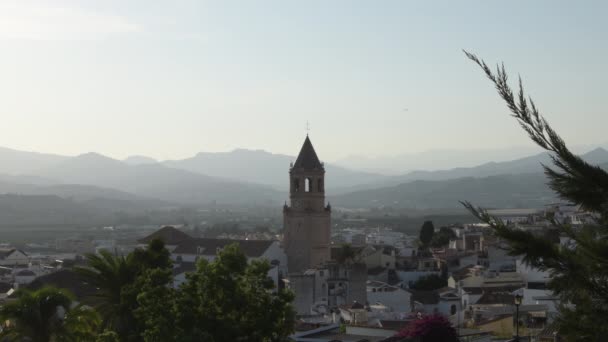 San Juan Tornet Och Velez Malaga Stad Vid Solnedgången — Stockvideo