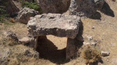 Megalitik Dolmen, Gorafe, Granada, İspanya 'nın giriş ve iç kesimleri. Eğil