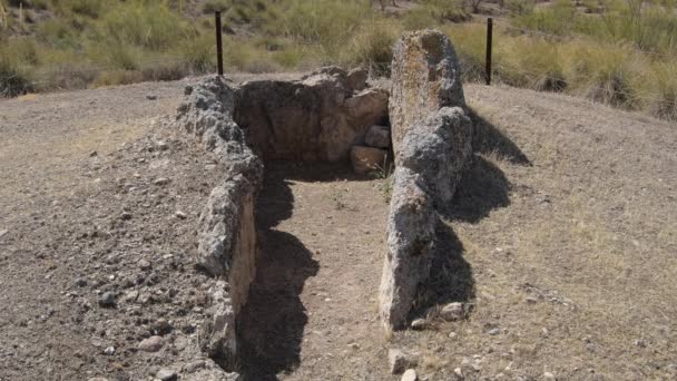 Megalithische Dolmen Het Megalithisch Park Gorafe Granada Spanje — Stockvideo