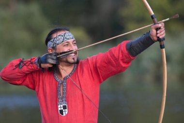 Archer ipte çeker