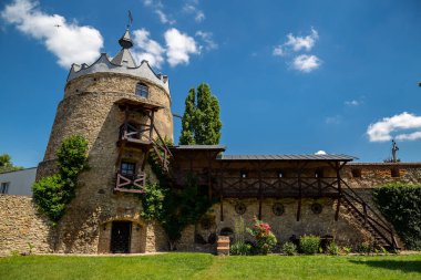 Letichev şehrindeki eski şatonun kulesi..