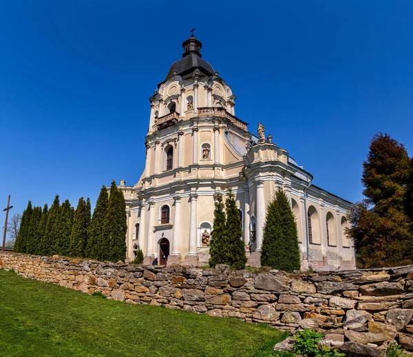 Ternopil地区Mykulyntsi村美丽的天主教教堂 乌克兰 — 图库照片