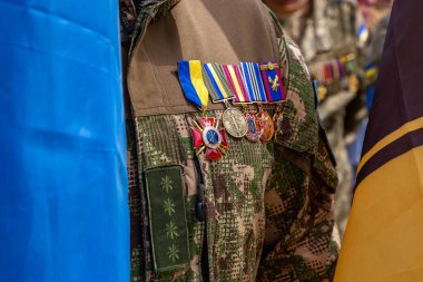 Khmelnitsky. Ukrayna. 23 Mayıs 2021. Kahramanlar Günü için Ukrayna askerleri geçit töreninde.. 