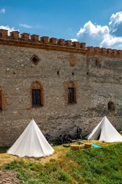 Ukrayna. Medzhibizh. 17 Temmuz 2021. Eski kalede Ortaçağ Kültürü Festivali. 