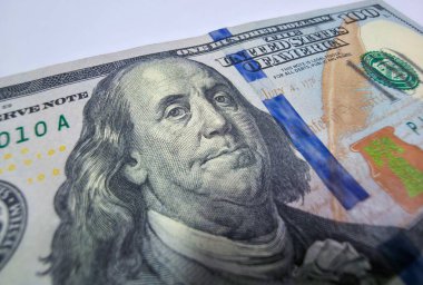 Tasarım amaçlı 100 dolarlık banknotun bir parçası. Amerika Birleşik Devletleri 'nin parası..