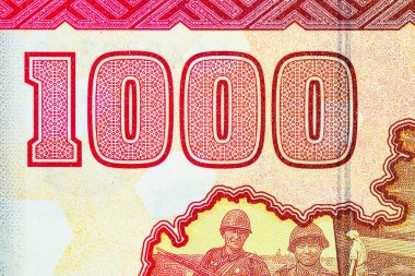 Büyük Vatanseverlik Savaşı 'ndaki zaferin 80. yıldönümü için 1000 Tenge, Kazakistan' ın hatıra banknotunun bir parçası. Kazakistan 'ın yeni parası