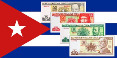 Küba bayrağında Küba pezosu banknotları. Küba 'nın kağıt parası