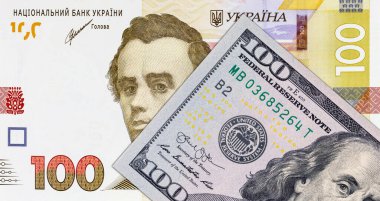 Amerika Birleşik Devletleri 'nden 100 dolar ve Ukrayna' dan 100 hryvnias. Amerikan parası. Ukrayna 'nın parası.