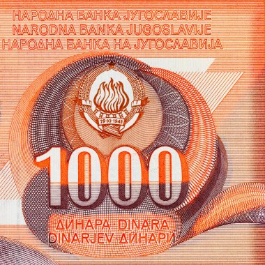 Nikola Tesla 'nın portresiyle 1990' da 1000 Dinara Yugoslavya banknotu. Yugoslavya 'nın klasik parası. Yüksek enflasyon