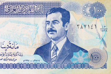1994 'ten kalma 100 Dinar Irak banknotunda Saddam Hüseyin' in portresi vardı. Irak 'ın klasik parası. Asya para birimi.