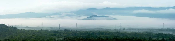 Panorama Anténní Pohled Vysílací Věž Zeleném Lese Krásná Ranní Jemná — Stock fotografie