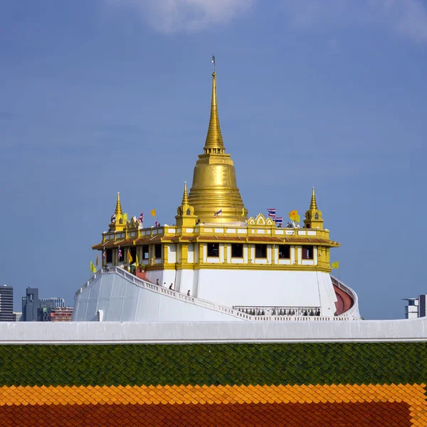 Gyllene berget pagod — Stockfoto