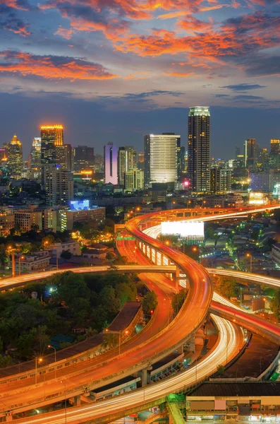 Liggande byggnad i Bangkok — Stockfoto