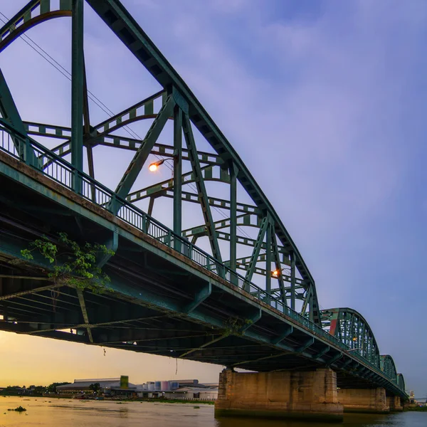 Modern steel bridge — Stock Photo, Image