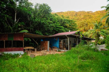 Geleneksel eski marangoz atölyesi. Seyşeller 'deki La Digue Adası