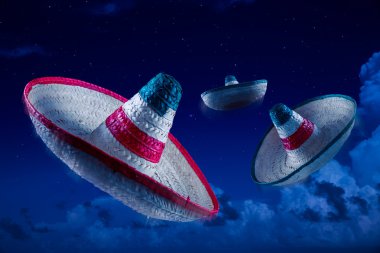 Meksika şapka veya sombreros gökyüzünde