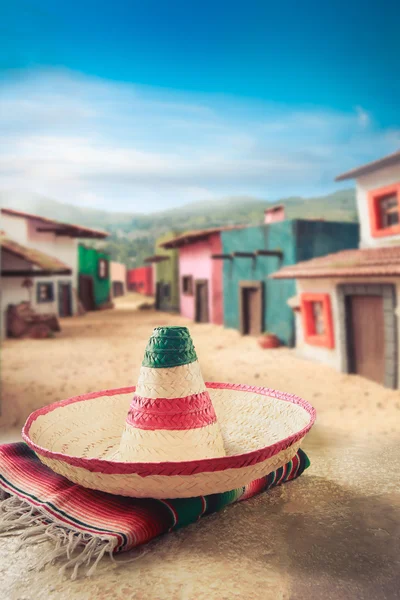 Chapéu mexicano em um "serape" em aldeia — Fotografia de Stock