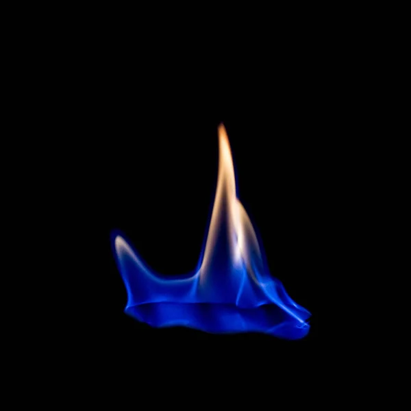 Fuego Azul Caliente Sobre Fondo Negro — Foto de Stock