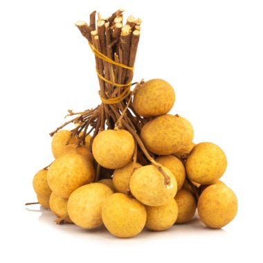 Beyaz Arkaplanda Şubesi Olan Longan Fruits.
